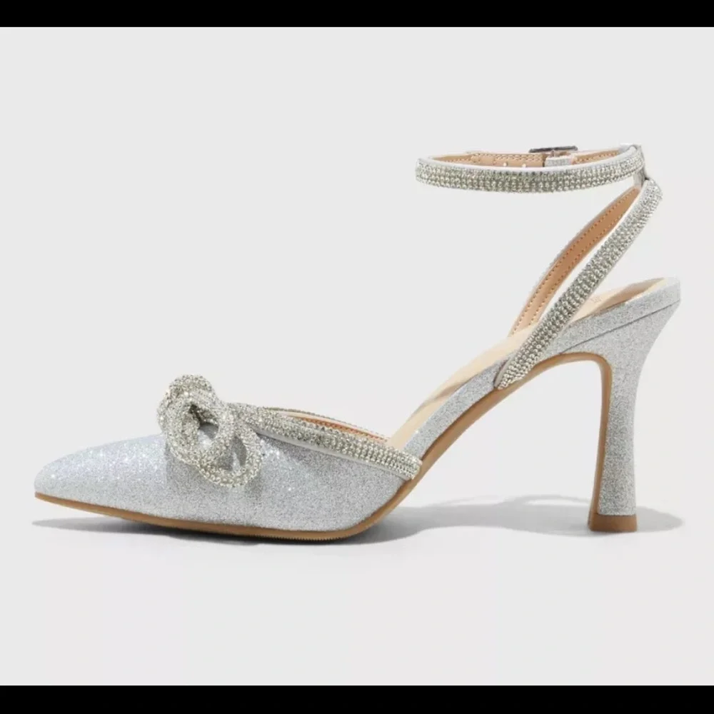 A new day Carmin Bow Pumps NWOT - Picture 3 of 5